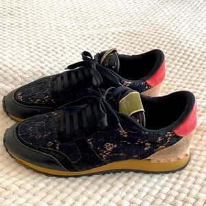 Valentino Sneakers 👟